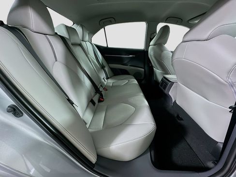 Used 2022 Toyota Camry XLE FWD image 26