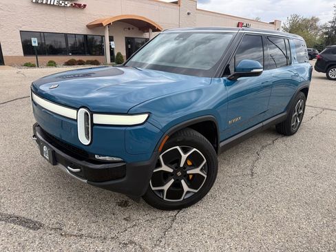 Used 2023 Rivian R1S Adventure AWD/4WD image 1