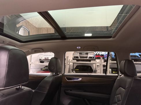 Used 2024 Volkswagen Atlas SE w/ Panoramic Sunroof Package image 30