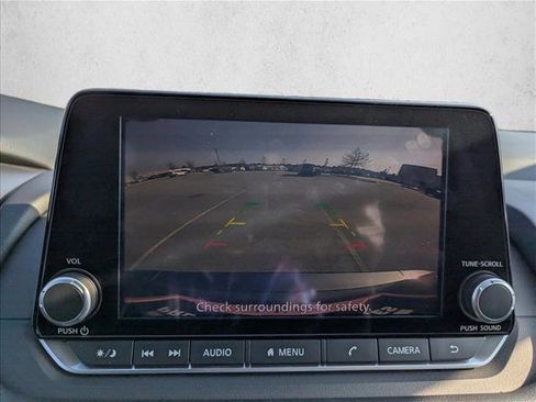 Used 2024 Nissan Rogue SV AWD/4WD image 17