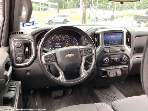 Used 2019 Chevrolet Silverado 1500 LT w/ Texas Edition RWD image 9