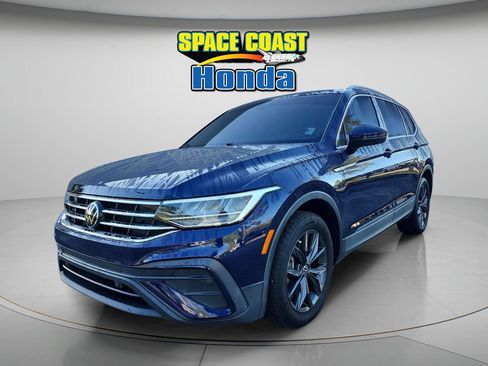 Used 2022 Volkswagen Tiguan SE FWD image 3