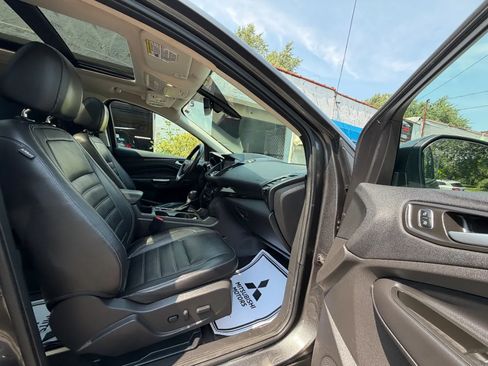 Used 2017 Ford Escape Titanium AWD/4WD image 37