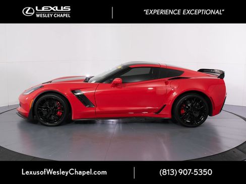 Used 2015 Chevrolet Corvette Z06 w/ 3LZ Preferred Equipment Group RWD image 7
