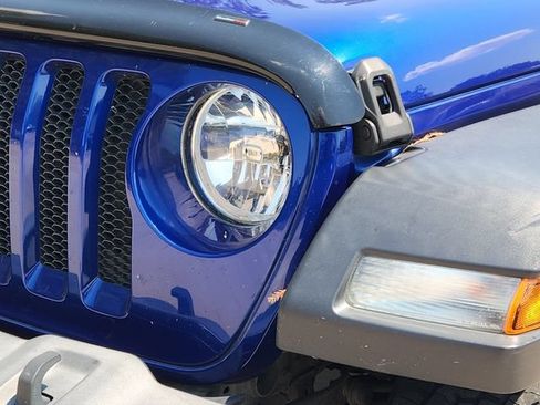 Used 2018 Jeep Wrangler Unlimited Sport S AWD/4WD image 9