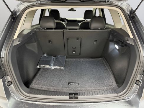 New 2025 Volkswagen Taos SE image 8