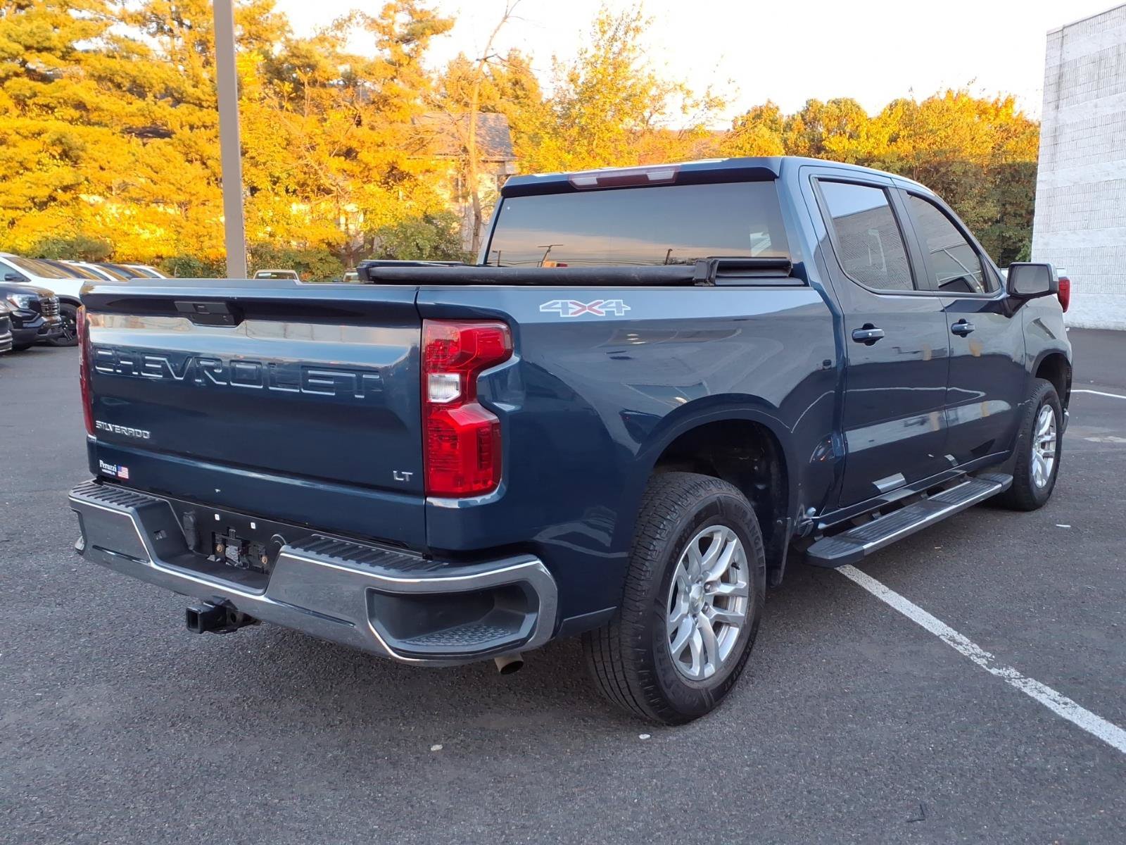 Used 2019 Chevrolet Silverado 1500 LT w/ All-Star Edition AWD/4WD image 2