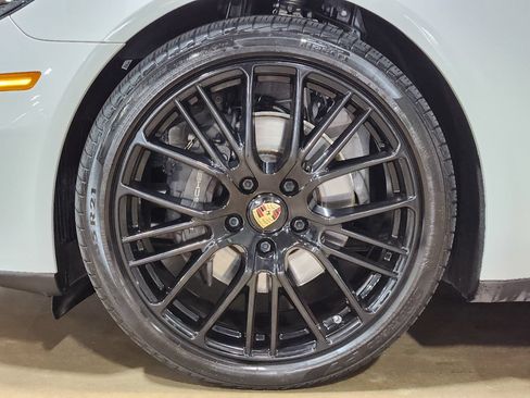 Used 2022 Porsche Panamera image 26