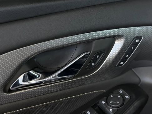 Used 2023 Chevrolet Traverse Premier w/ Redline Edition image 29