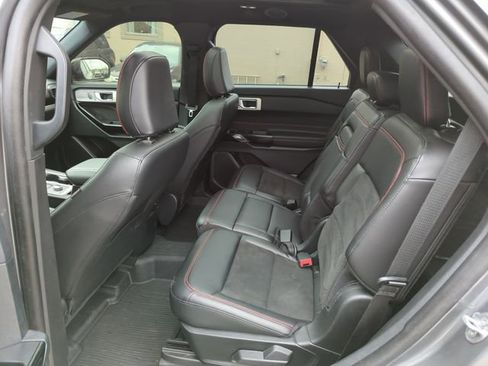 Certified 2023 Ford Explorer ST-Line AWD/4WD image 14