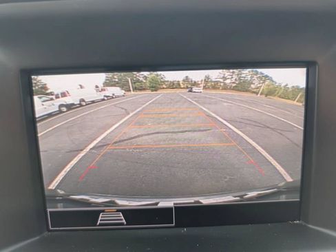 Used 2024 GMC Terrain SLE w/ Fleet Convenience Package FWD image 5
