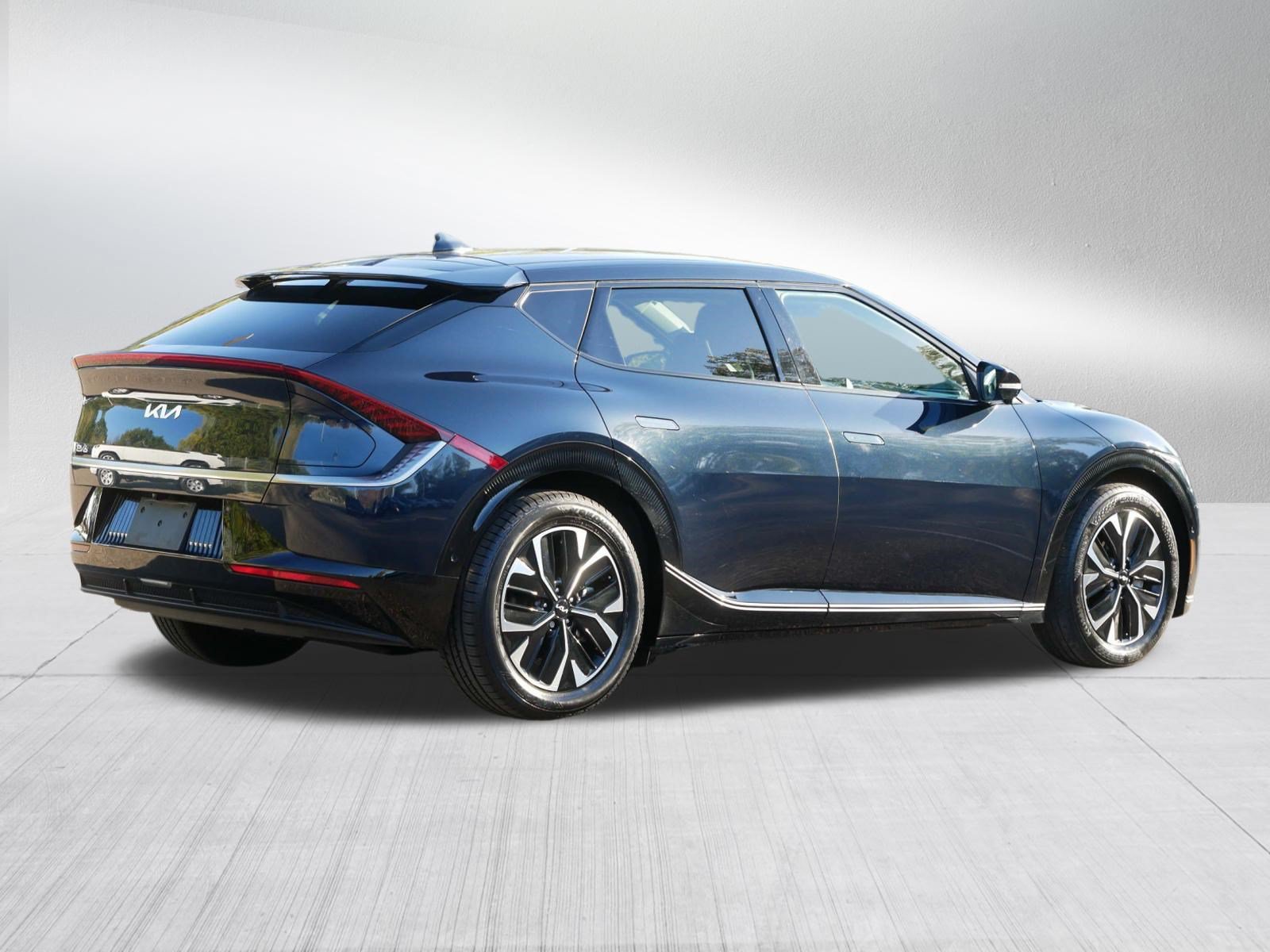 Certified 2023 Kia EV6 Wind w/ Wind Technology Package AWD/4WD image 7