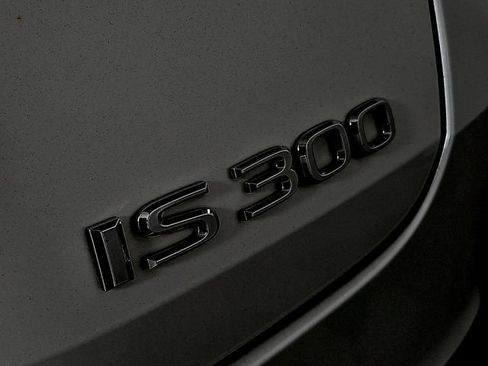 Used 2022 Lexus IS 300 w/ Premium Package RWD image 32