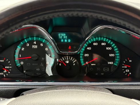 Used 2017 Chevrolet Traverse LT w/ Traveler's Package image 24