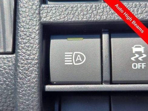 Used 2026 Toyota 4Runner Platinum AWD/4WD image 32