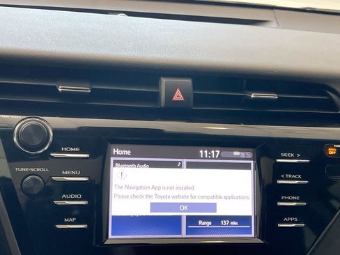 Certified 2019 Toyota Camry SE FWD image 18