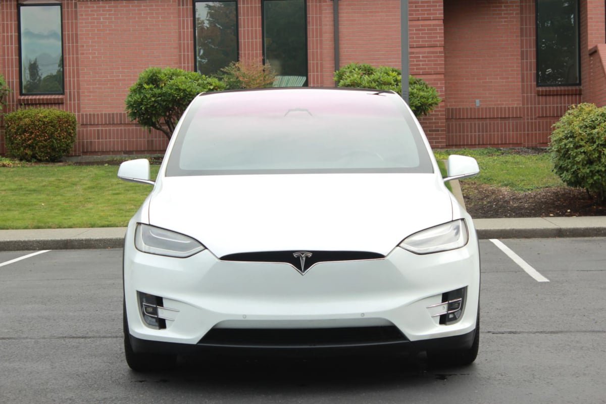 Used 2017 Tesla Model X 90D AWD/4WD image 2