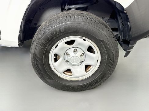 Used 2022 Toyota Tacoma SR RWD image 31