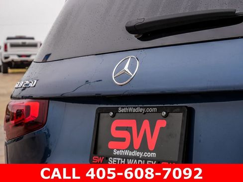 Used 2021 Mercedes-Benz GLB 250 w/ AMG Line image 10
