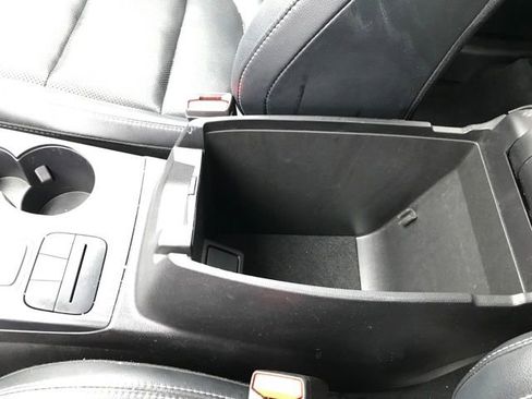 Used 2022 Ford Escape Titanium image 13