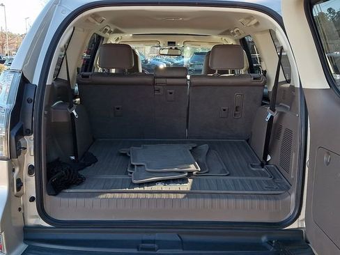 Used 2015 Lexus GX 460 image 37