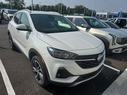 Used 2022 Buick Encore GX Select AWD/4WD image 2