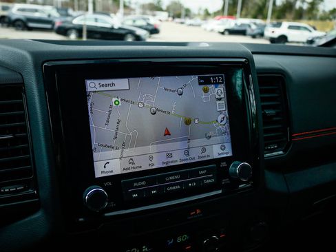 Used 2023 Nissan Frontier PRO-4X w/ Technology Package image 24