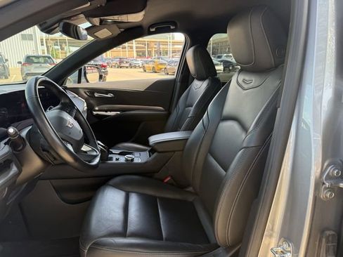 Used 2025 Cadillac XT4 Premium Luxury FWD image 26