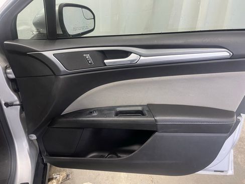 Used 2016 Ford Fusion S image 11