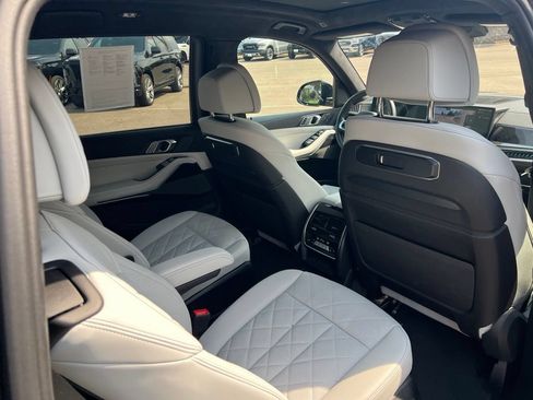 Used 2024 BMW X7 xDrive40i w/ Executive Package AWD/4WD image 22