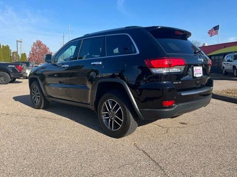 Used 2022 Jeep Grand Cherokee Limited image 3