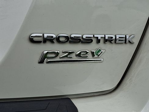 Used 2017 Subaru Crosstrek 2.0i Premium AWD/4WD image 9