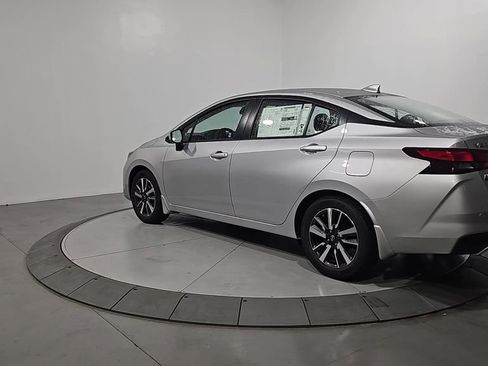 New 2025 Nissan Versa SV w/ Trunk Package FWD image 3