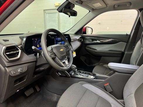 New 2026 Chevrolet TrailBlazer LT w/ LT Cold Weather Package FWD image 13