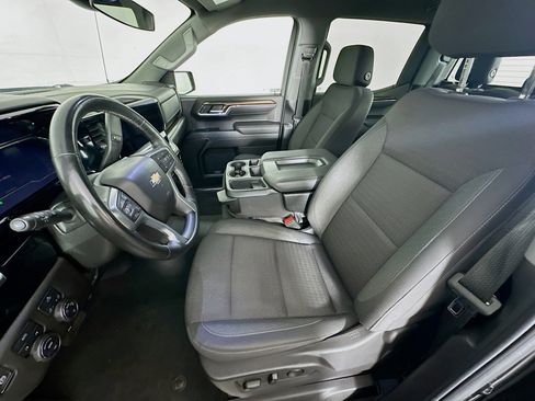 Used 2024 Chevrolet Silverado 1500 LT image 13