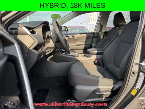Certified 2025 Toyota RAV4 LE AWD/4WD image 15