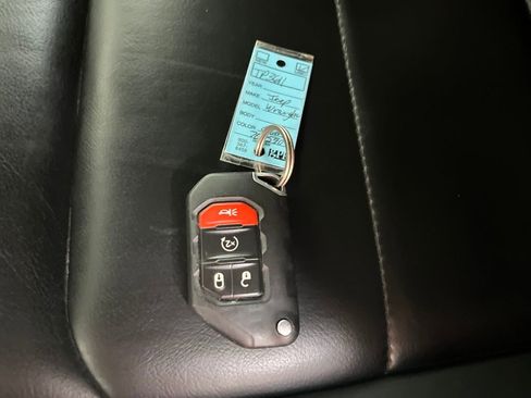 Used 2021 Jeep Wrangler Unlimited Sahara image 77