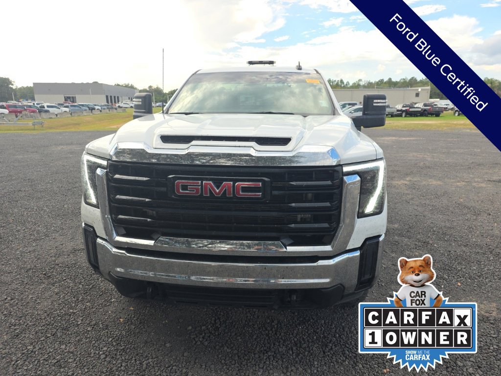 Used 2024 GMC Sierra 3500 Pro AWD/4WD image 4