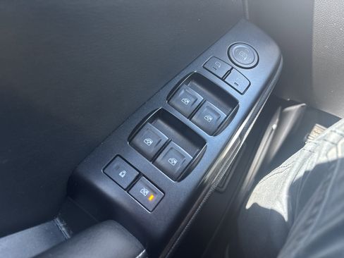 Used 2015 Chevrolet Tahoe LT AWD/4WD image 17