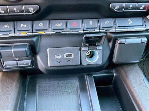 Used 2021 GMC Sierra 1500 Denali w/ Driver Alert Package II image 16