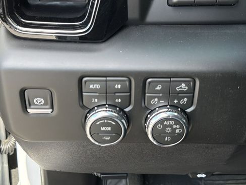 New 2026 GMC Sierra 1500 AT4 w/ Technology Package image 16