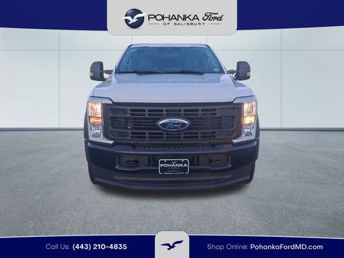 Used 2024 Ford F550 4x4 Regular Cab Super Duty image 2
