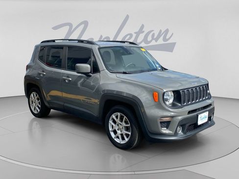 Used 2021 Jeep Renegade Latitude FWD image 3