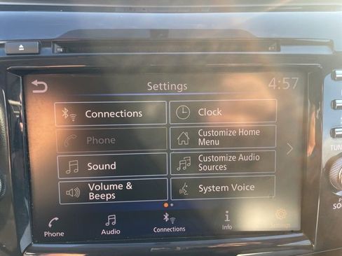 Used 2020 Nissan Murano S image 4