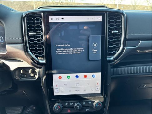 Used 2025 Ford Ranger Lariat w/ Advanced Towing Package image 11