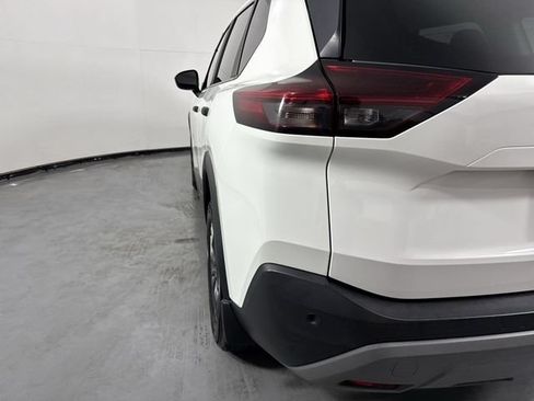 Used 2023 Nissan Rogue S FWD image 30