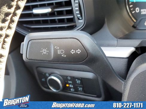 Used 2023 Ford Explorer XLT image 19