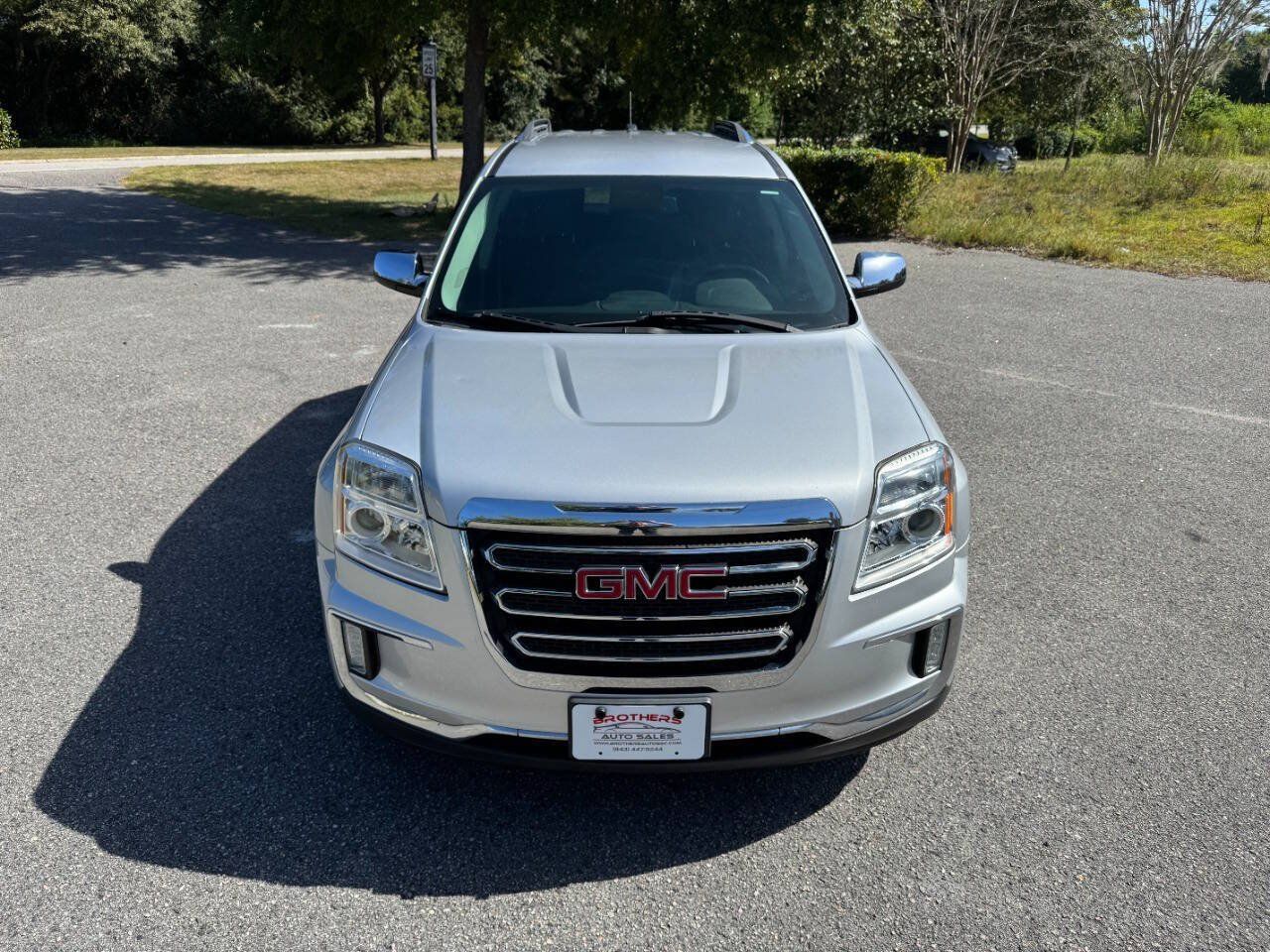 Used 2017 GMC Terrain SLT AWD/4WD image 2