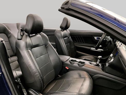 Used 2020 Ford Mustang Premium RWD image 7