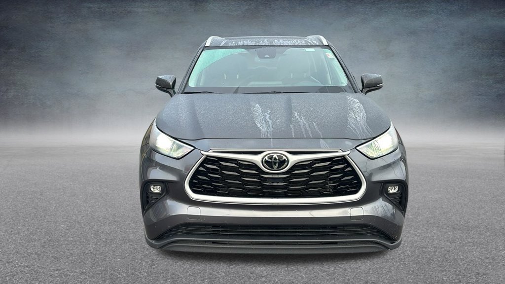 Used 2025 Toyota Highlander XLE AWD/4WD image 7